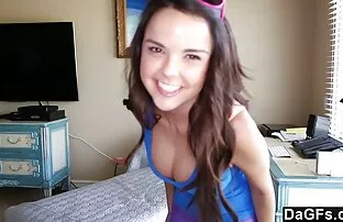 XXX فتاة سكس حيوانات نار تقربها التدليك المعالج