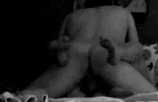 XXX القوية انه نفسه فتيات تمارس الجنس مع الحيوانات أمام كاميرا ويب مع اثنين من الهزاز