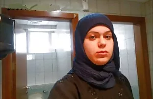 XXX ثلاثة العاهرات جعل سكس كلب كبير الرجل النوم