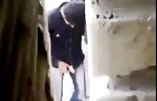 XXX ضابط انجليكا تايلور يمسك المجرمين من سكس نساء مع حيوانات كلاب السرير