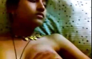 XXX فتاة مع المهبل لا سكس حيوانات انمي حلق